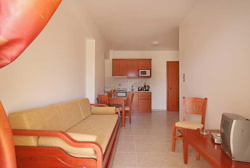 Hotel Pelopas Tigaki Pokoj fotografie